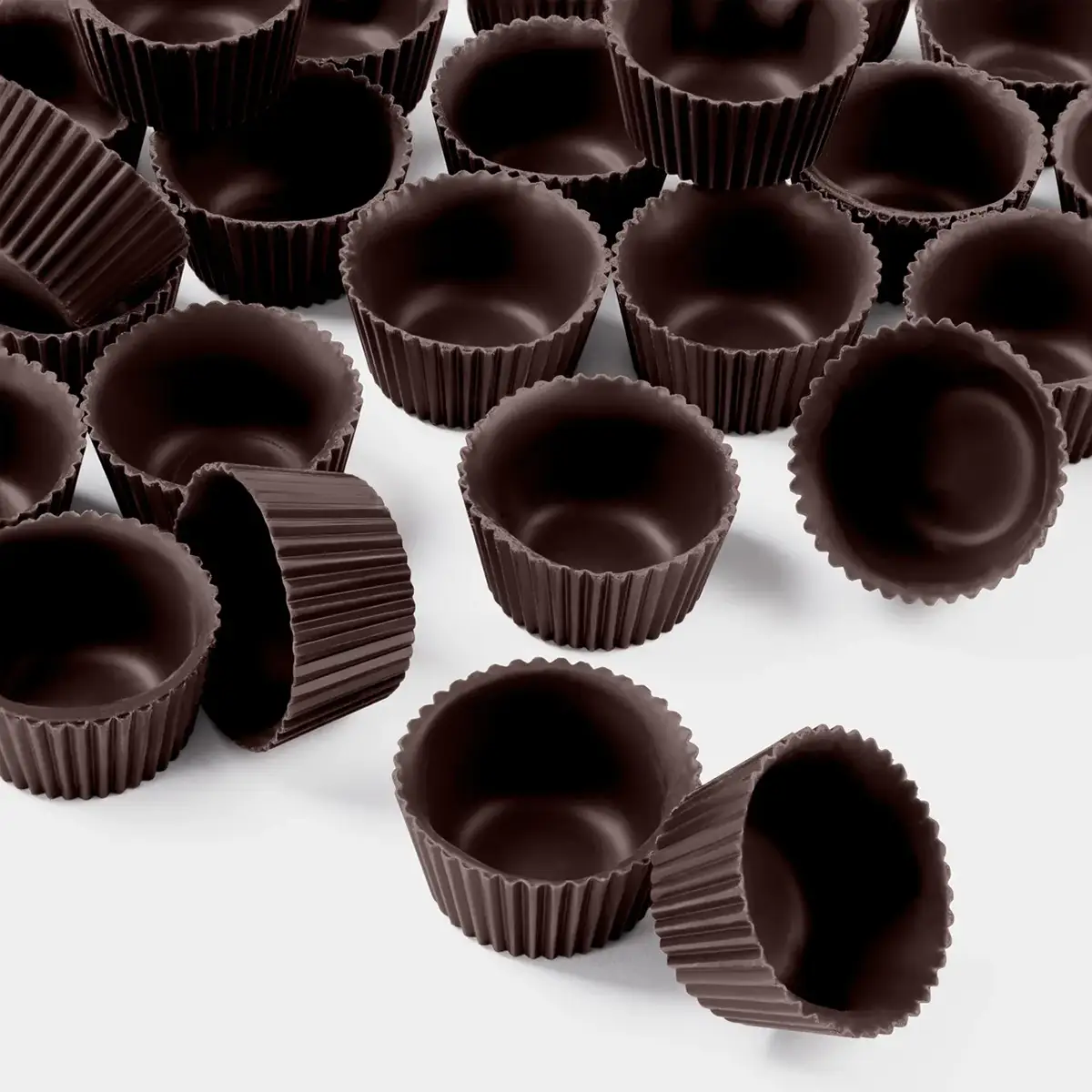 Fotografía de detalle de tabletas de chocolate preparadas para una sesión fotográfica