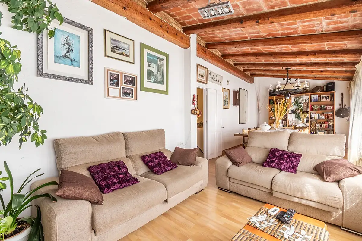 Fotografía de detalle arquitectónico de la vivienda en Cadaqués